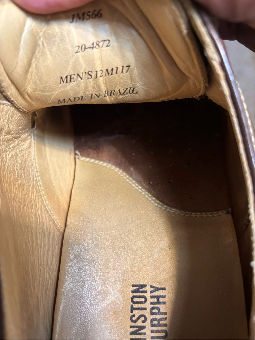 Johnston & Murphy leather Bucks Tie Front, Rubber Bottoms. Men’s size 12
